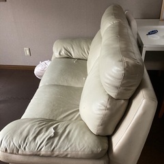 本革、合皮混合ソファー　アイボリー