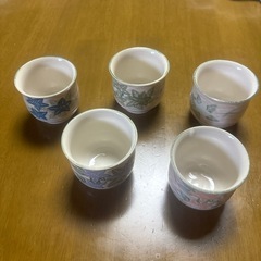 湯呑み五つ