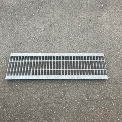 使用頻度少　グレーチング　みぞ幅240用　995×300の画像