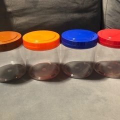 プラスチック容器4点