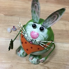 うさぎのブリキ　ガラス細工