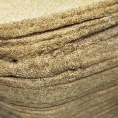 謎の石?何か分かる方教えて頂けると有り難いです!
