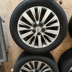 トヨタ純正アルミ18インチ235/50R18スタッドレス付きブリ...