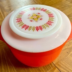 〈昭和レトロ〉プラスチック容器